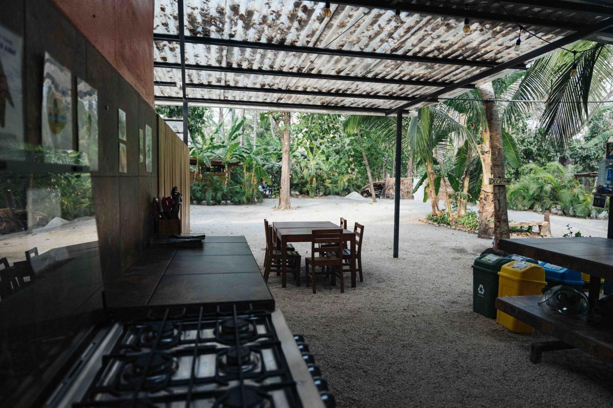 Zeneidas Surf Garden Playa Santa Teresa  Extérieur photo