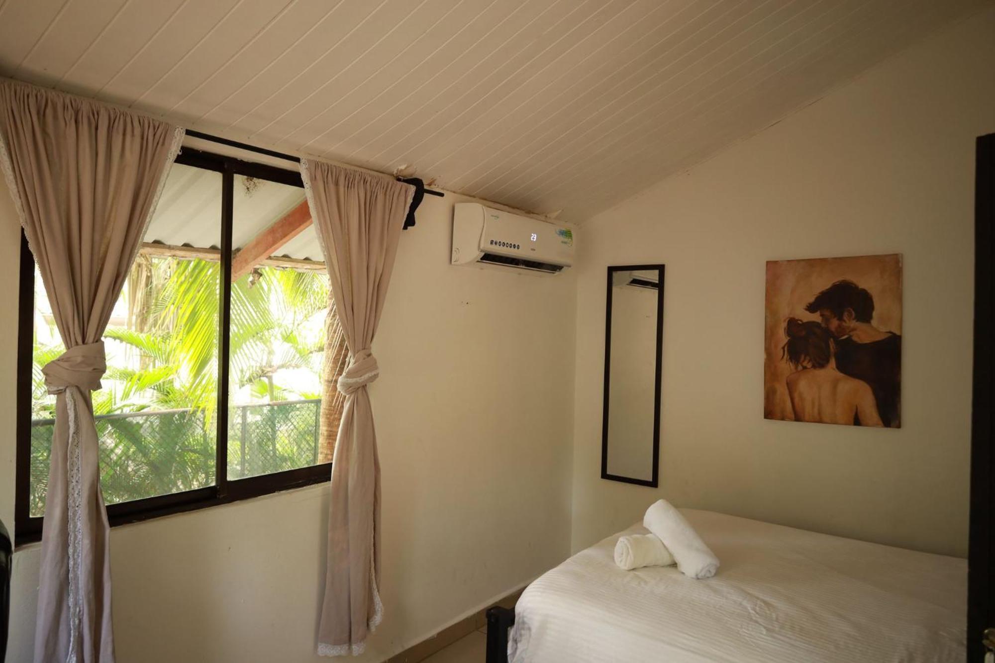 Zeneidas Surf Garden Playa Santa Teresa  Extérieur photo